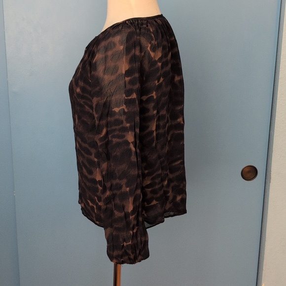 Rails Indi Umber Leopard Black and Brown Animal Print Long-Sleeve Peasant Blouse - Picture 3 of 9